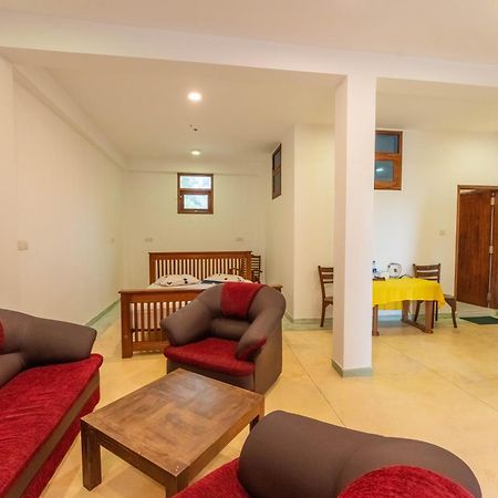 Hotel Coconut Bar Sea Lodge Берувала Экстерьер фото