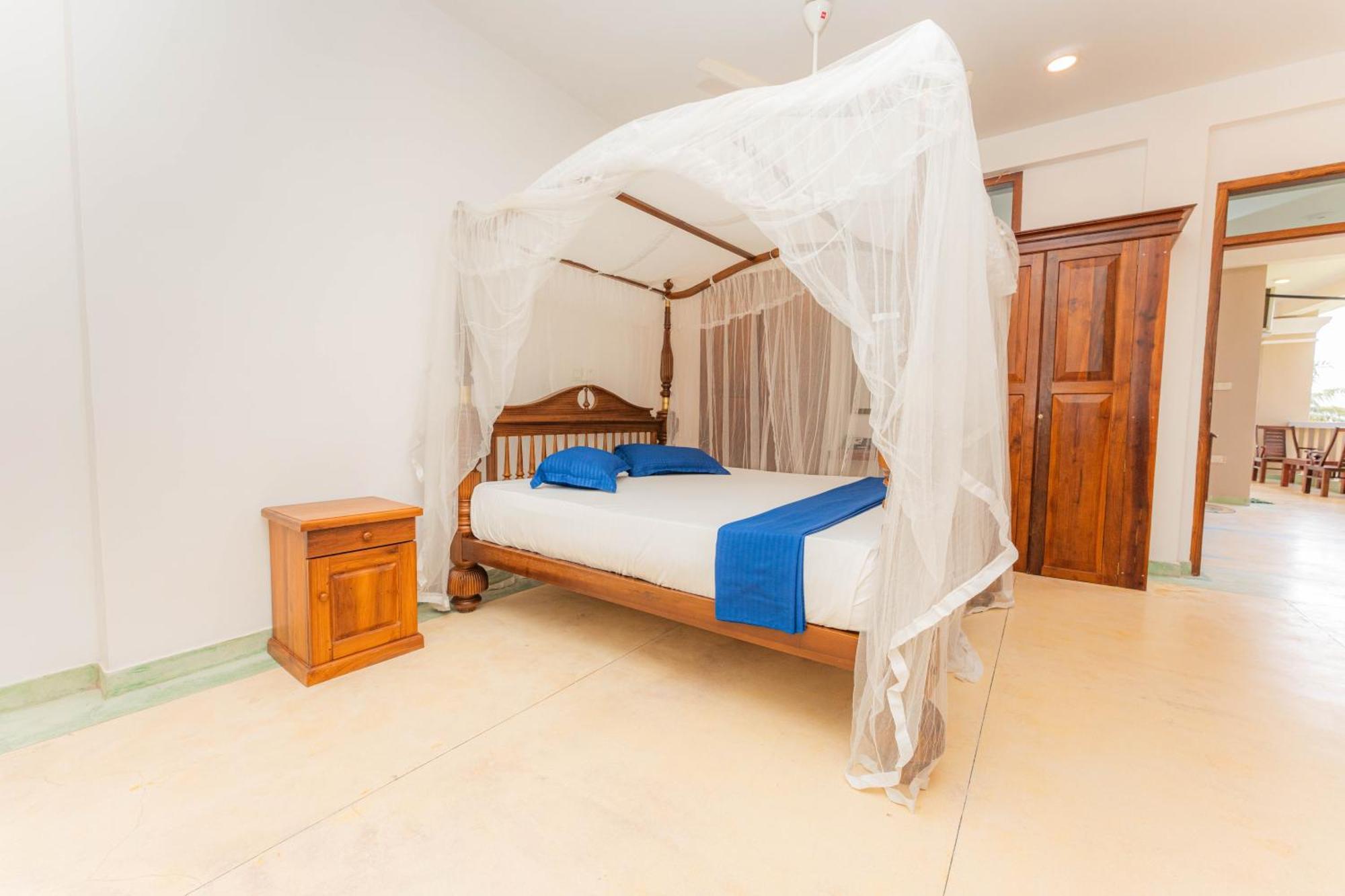 Hotel Coconut Bar Sea Lodge Берувала Экстерьер фото