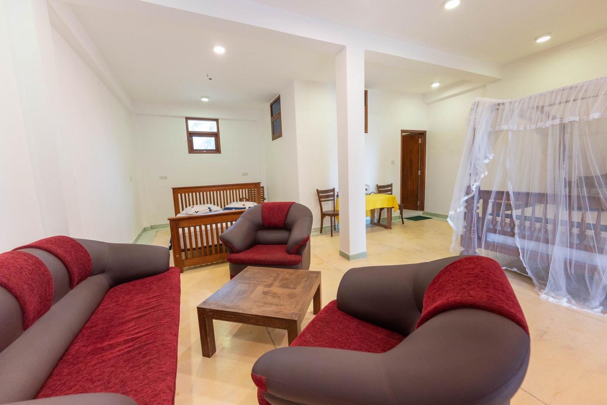 Hotel Coconut Bar Sea Lodge Берувала Экстерьер фото