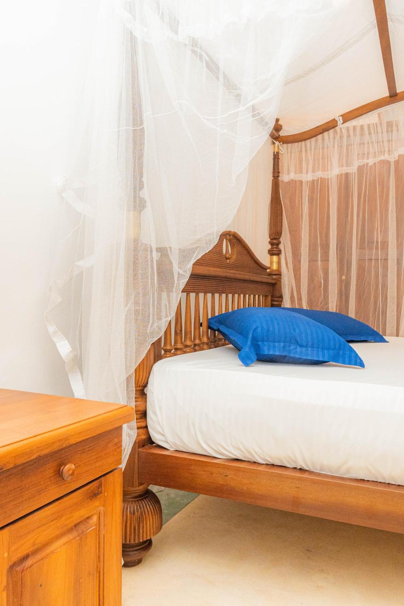 Hotel Coconut Bar Sea Lodge Берувала Экстерьер фото