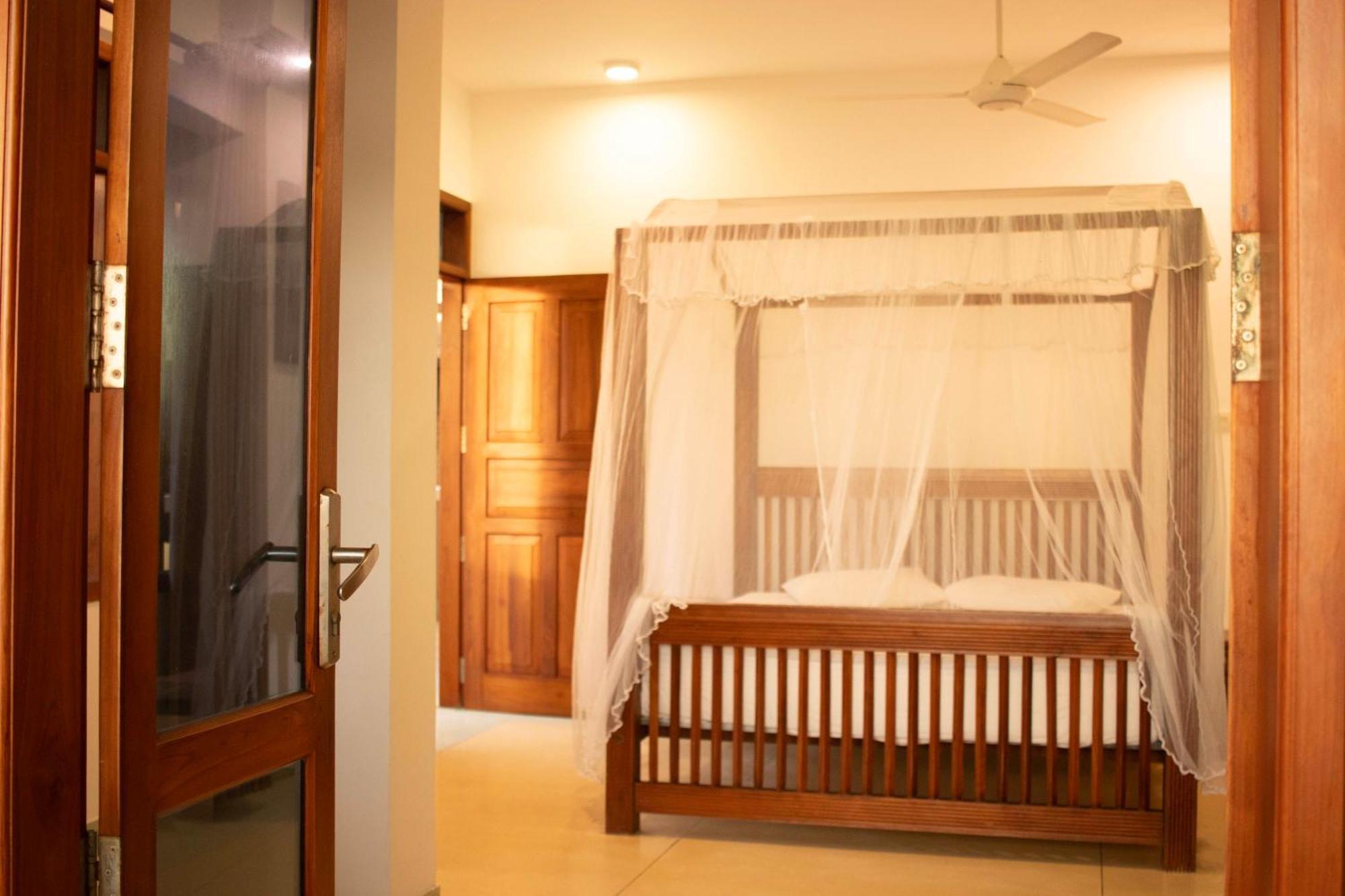 Hotel Coconut Bar Sea Lodge Берувала Экстерьер фото