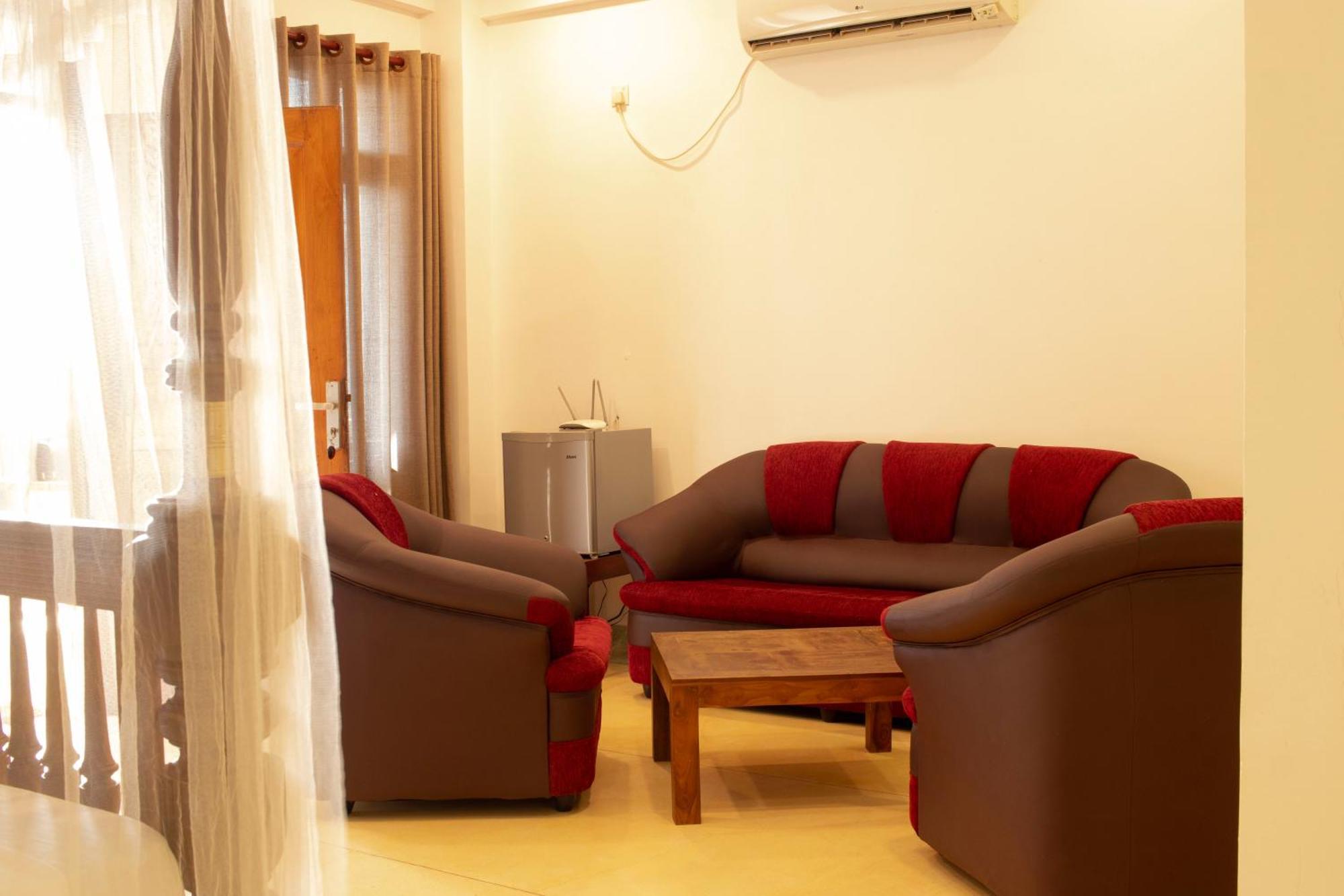 Hotel Coconut Bar Sea Lodge Берувала Экстерьер фото