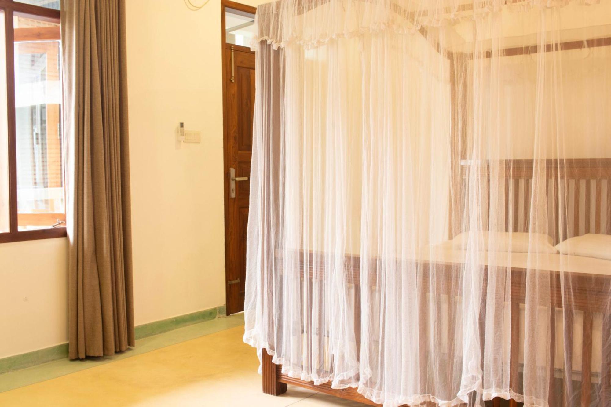 Hotel Coconut Bar Sea Lodge Берувала Экстерьер фото