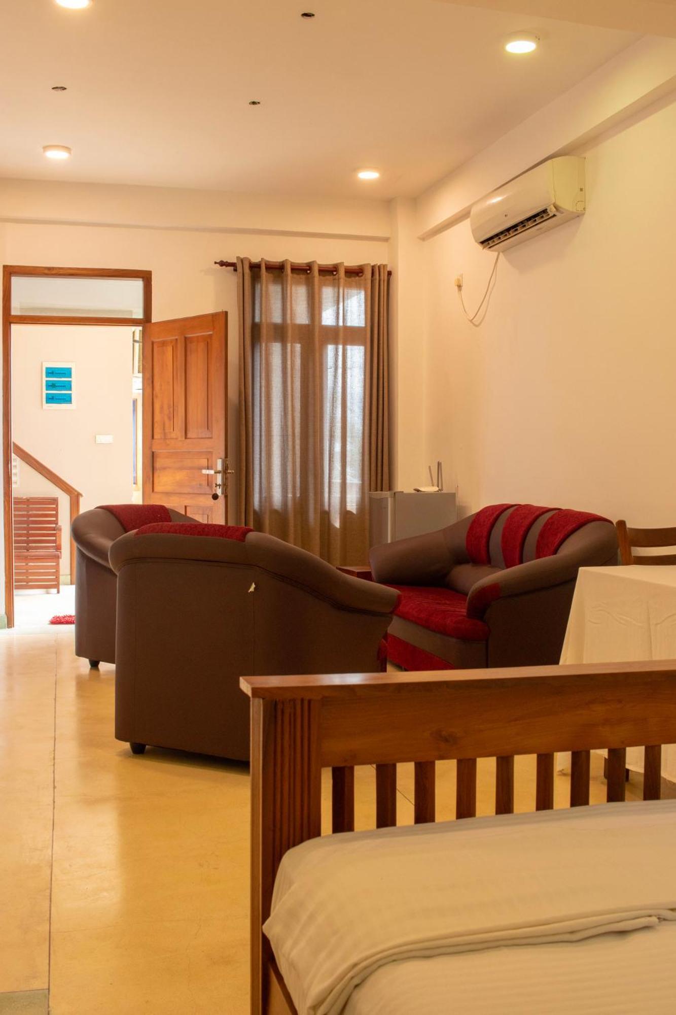 Hotel Coconut Bar Sea Lodge Берувала Экстерьер фото