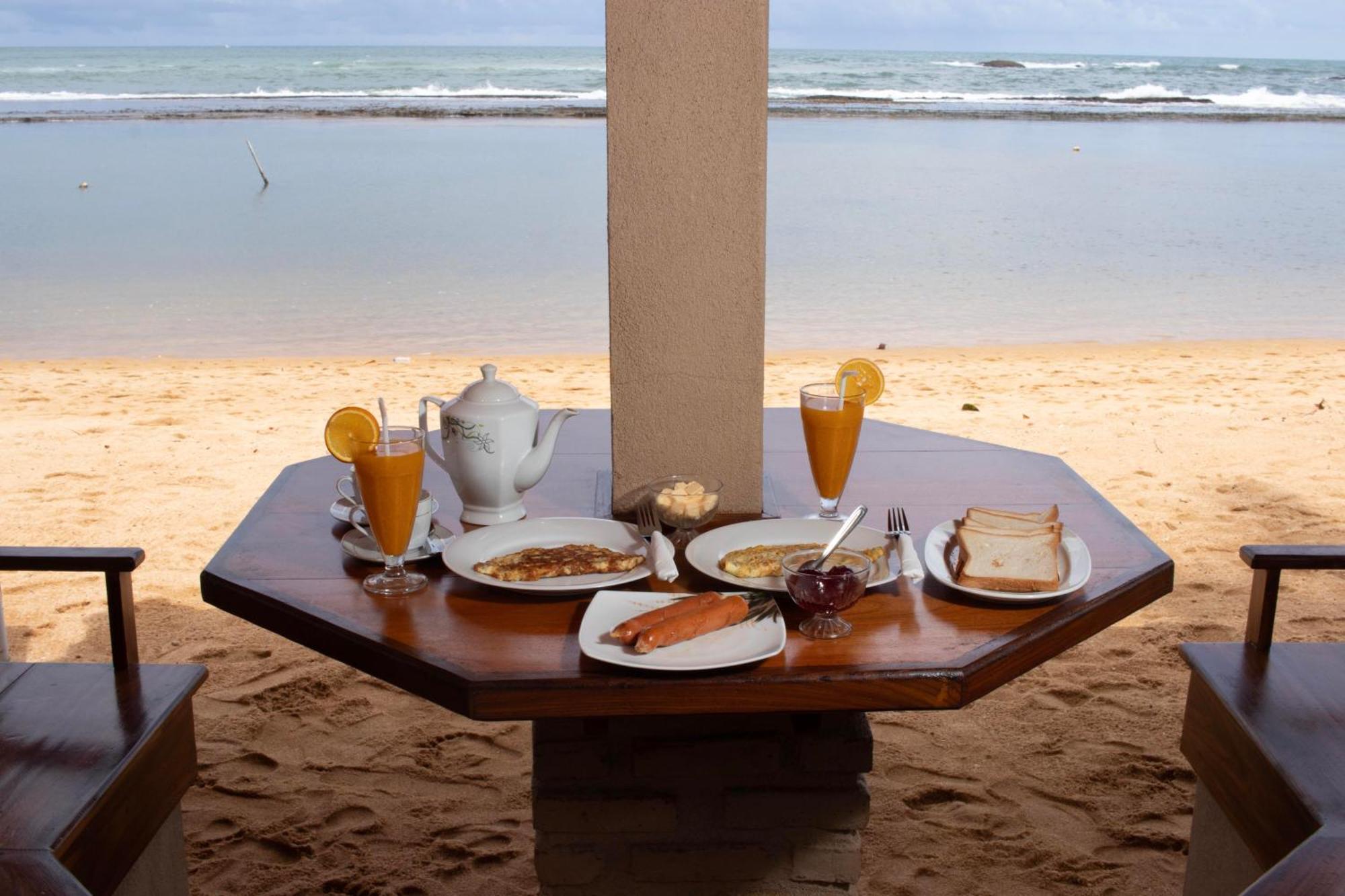 Hotel Coconut Bar Sea Lodge Берувала Экстерьер фото